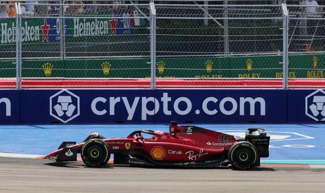 开云体育直播-哈斯车队横扫阿斯顿马丁，佩雷兹带队取胜